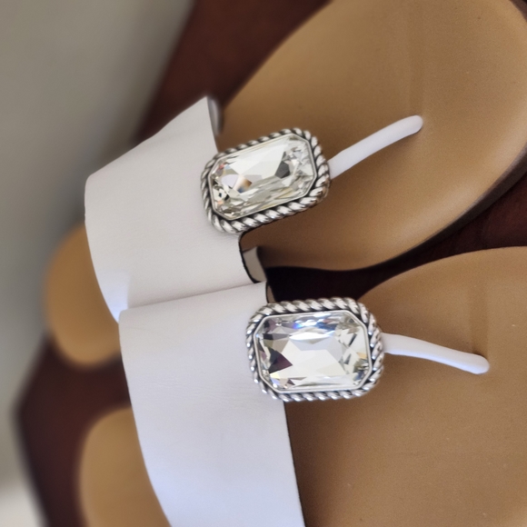 Brighton White Sandals with Gemstone Accents. Size 10, like new condition - Picture 3 of 5
